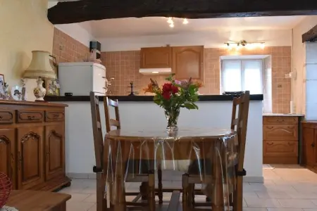 Maison de vacances Vignol, Maison de vacances paisible à Vignol avec piscine chauffée - Photo 12