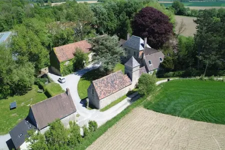 Londefort, Gîte rural entouré d'arbres fruitiers à Wierre-Effroy - Photo 9