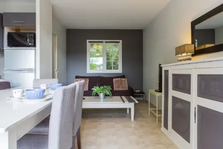 Les Collines Iduki 2, Maison de vacances de style basque dans un cadre verdoyant - Photo 3