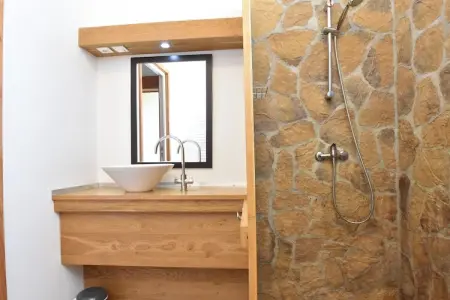 Gite 6 pers Bellevue - Le-Chardonneret, Maison de vacances spacieuse avec piscine à Cuzy - Photo 11