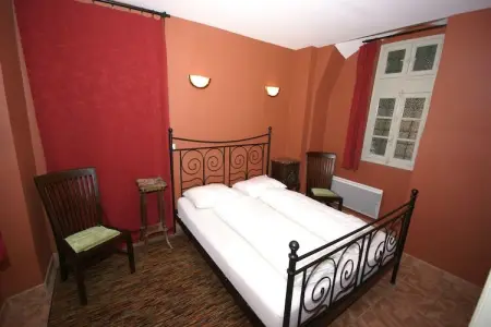 Salon du Jardin, Château confortable avec piscine à Serrières-en-Chautagne - Photo 6