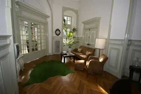 Salon du Jardin, Château confortable avec piscine à Serrières-en-Chautagne - Photo 10