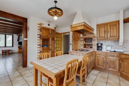 Chez Dominique, Maison de vacances moderne à Montagny avec balcon - Photo 14