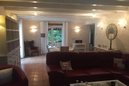 Villa d'Estienne, Belle maison de vacances avec piscine à Montaigu-de-Quercy - Photo 1