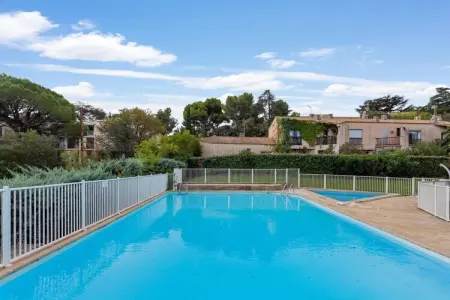 Maison de Vacances Toulon, Maison de vacances élégante avec piscine, jardin, court de tennis - Photo 9