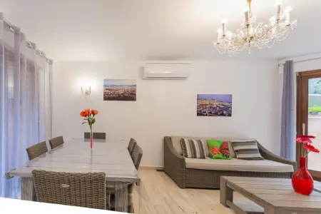 Maison de Vacances Toulon, Maison de vacances élégante avec piscine, jardin, court de tennis - Photo 11