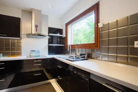 Maison de Vacances Toulon, Maison de vacances élégante avec piscine, jardin, court de tennis - Photo 15