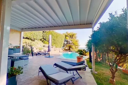 Villa Carqueiranne, Confortable maison de vacances avec piscine à Carqueiranne - Photo 8
