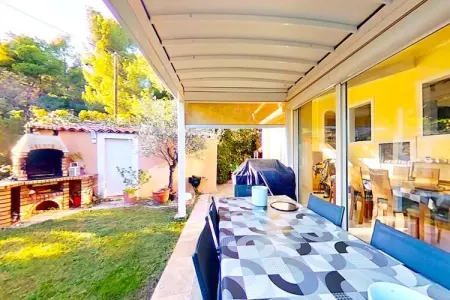 Villa Carqueiranne, Confortable maison de vacances avec piscine à Carqueiranne - Photo 18