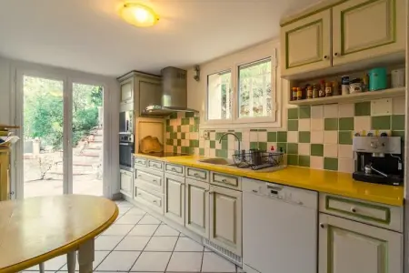 Villa Hyeres, Jolie maison avec vue sur la mer sur la péninsule de Hyères - Photo 4