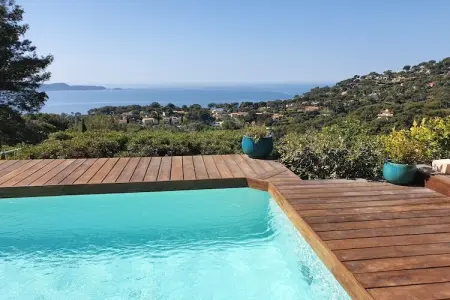 Villa Hyeres, Jolie maison avec vue sur la mer sur la péninsule de Hyères - Photo 5