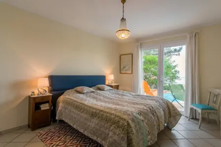 Villa Hyeres, Jolie maison avec vue sur la mer sur la péninsule de Hyères - Photo 6