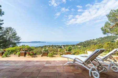 Villa Hyeres, Jolie maison avec vue sur la mer sur la péninsule de Hyères - Photo 23