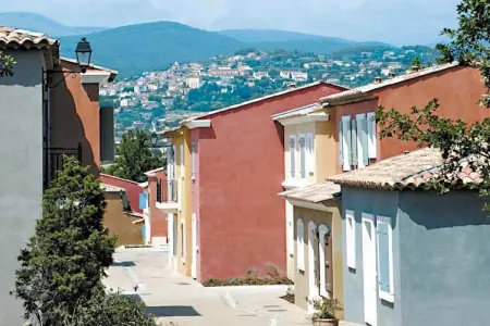 Domaine de Fayence 8, Belle maison, avec trois salles de bains et un jacuzzi - Photo 5