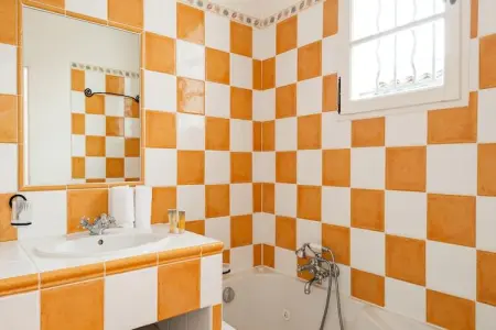 Domaine de Fayence 2, Belle villa avec lave-vaisselle, jacuzzi et golf à 1 km - Photo 11