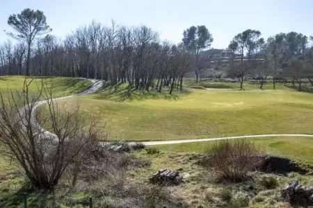 Domaine de Fayence 2, Belle villa avec lave-vaisselle, jacuzzi et golf à 1 km - Photo 22