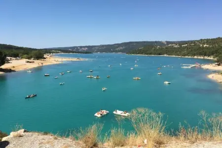 Domaine de Fayence 2, Belle villa avec lave-vaisselle, jacuzzi et golf à 1 km - Photo 25