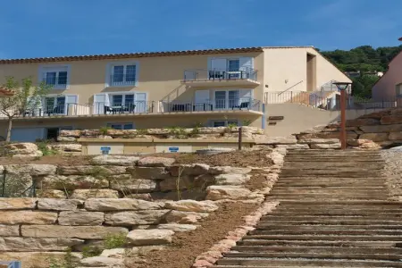 Domaine de Camiole Callian 3, Beau studio avec lave-vaisselle, au cœur de la Provence - Photo 3