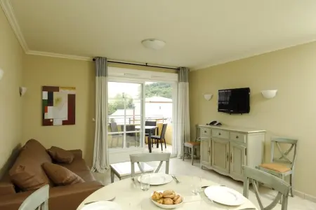 Domaine de Camiole Callian 3, Beau studio avec lave-vaisselle, au cœur de la Provence - Photo 4