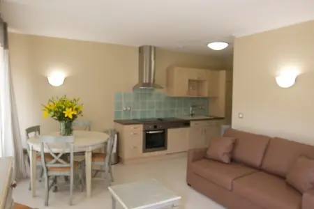 Domaine de Camiole Callian 3, Beau studio avec lave-vaisselle, au cœur de la Provence - Photo 11