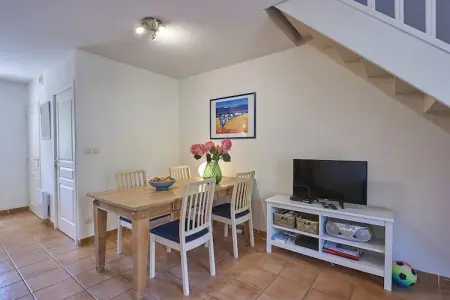 Villapark Le Jardin du Golf 9, Bastide provençale avec lave-vaisselle, dans un espace vert - Photo 3