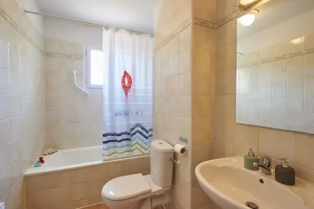 Villapark Le Jardin du Golf 9, Bastide provençale avec lave-vaisselle, dans un espace vert - Photo 14