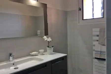 Val des Fées, Maison de vacances haut de gamme avec piscine à Roussillon - Photo 14