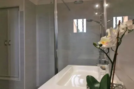 Val des Fées, Maison de vacances haut de gamme avec piscine à Roussillon - Photo 15