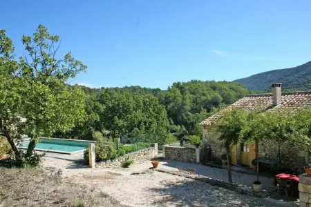 La Valmasque, Maison de style avec piscine chauffée et clim à Lacoste - Photo 8