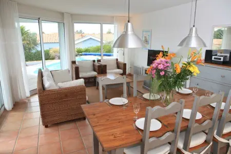 Sophora 6 with pool, Villa luxueuse avec lave-vaisselle, à 800 m de la mer - Photo 4