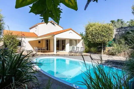 Sophora 6 with pool, Villa luxueuse avec lave-vaisselle, à 800 m de la mer - Photo 18