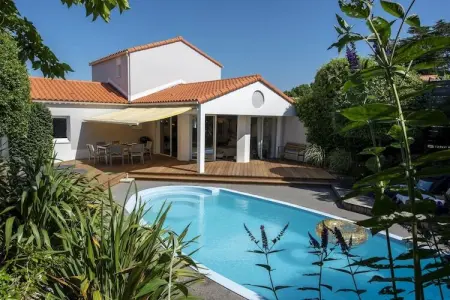 Sophora 6 with pool, Villa luxueuse avec lave-vaisselle, à 800 m de la mer - Photo 26