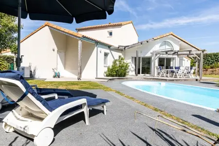 Sequoia 8 with pool, Grande villa indépendante, lave-vaisselle, à 800 m de la mer - Photo 1