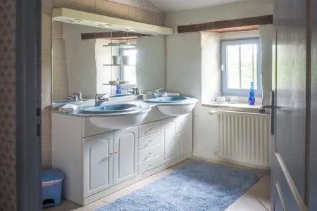 La Tour, Maison de vacances confortable avec piscine privée, Loire - Photo 16