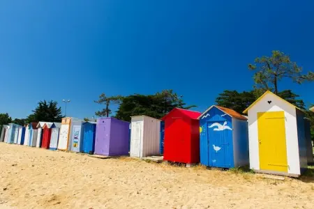 La Tour, Maison de vacances confortable avec piscine privée, Loire - Photo 28