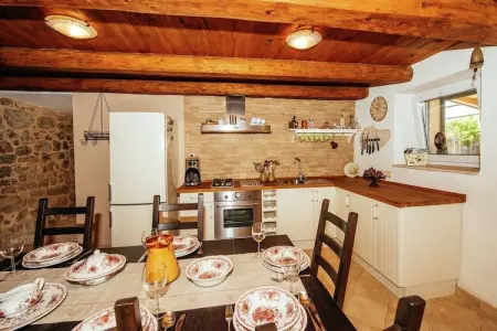 Casa Gracia, Une belle maison en pierre avec vue sur la montagne à Zaton - Photo 15