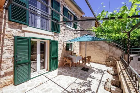 Casa Gracia, Une belle maison en pierre avec vue sur la montagne à Zaton - Photo 27