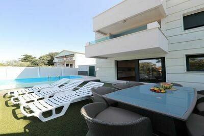 Holiday house Peric, Villa 15 personnes à Seline HR-00012-94
