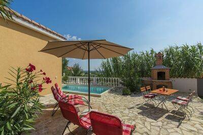 Villa Susanna in Kaštelir, Gite 8 personnes à Kastelir HR-00014-39