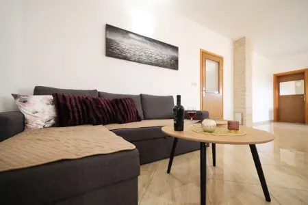 Holiday home Branko, Charmante maison de vacances à Prkos avec piscine - Photo 3