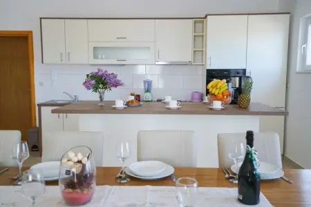 Holiday home Branko, Charmante maison de vacances à Prkos avec piscine - Photo 15