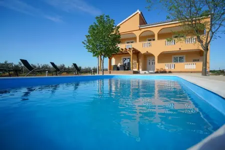 Holiday home Branko, Charmante maison de vacances à Prkos avec piscine - Photo 21