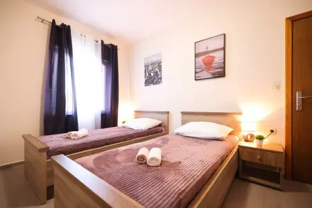 Holiday home Branko, Charmante maison de vacances à Prkos avec piscine - Photo 25