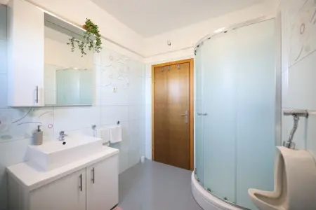 Holiday home Branko, Charmante maison de vacances à Prkos avec piscine - Photo 30