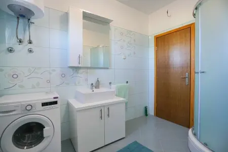 Holiday home Branko, Charmante maison de vacances à Prkos avec piscine - Photo 32