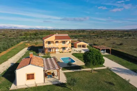 Holiday home Branko, Charmante maison de vacances à Prkos avec piscine - Photo 38