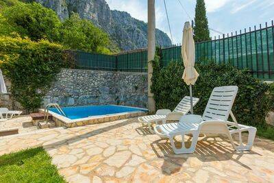 Holiday Home Baretic, Maison 8 personnes à Grizane HR-00015-75