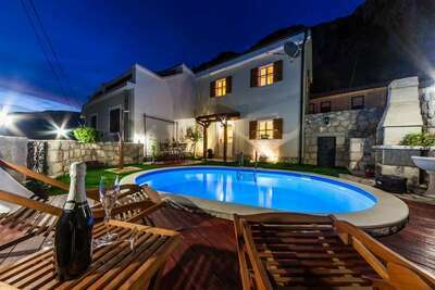 Holiday Home Ljilja, Maison 5 personnes à Grizane   Crikvenica HR-00015-82