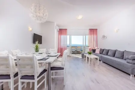 Villa Veronique VVE, Villa moderne à Dramalj avec jacuzzi - Photo 1