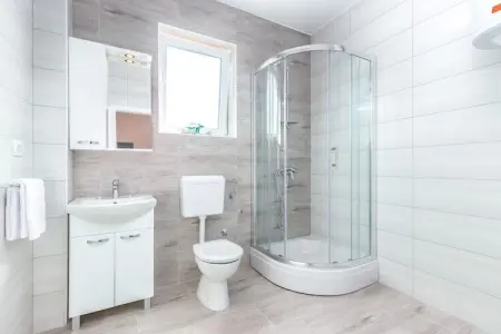 Villa Veronique VVE, Villa moderne à Dramalj avec jacuzzi - Photo 13